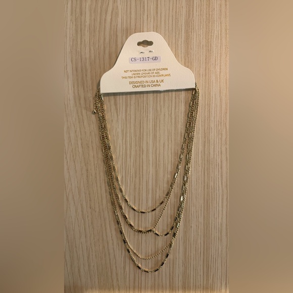 NWT Gold Layered 5 Chain Necklace - Picture 5 of 5